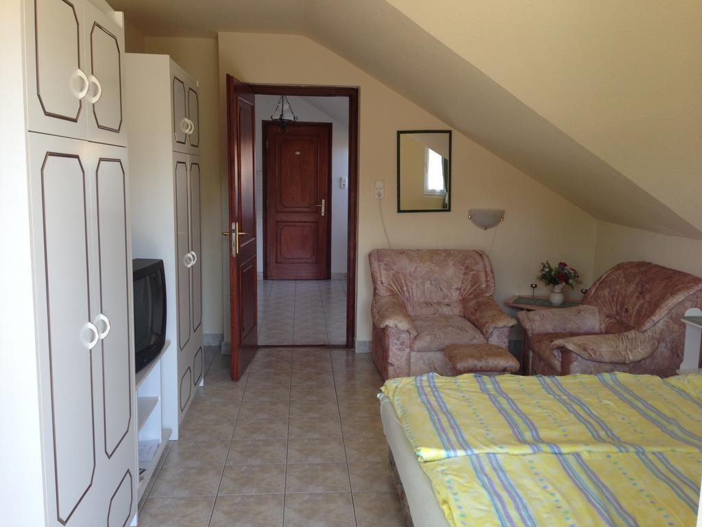 Villa Natalia Heviz Quarto foto